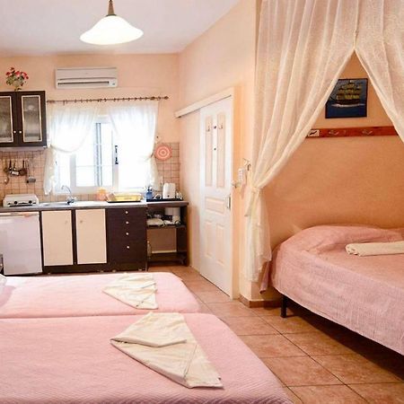 Ikaria Studios Manganitis ภายนอก รูปภาพ