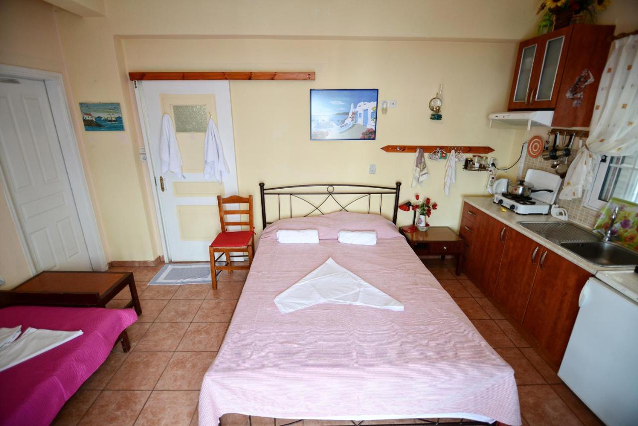 Ikaria Studios Manganitis ภายนอก รูปภาพ