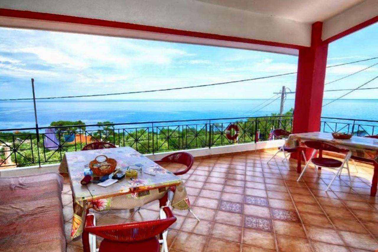 Ikaria Studios Manganitis ภายนอก รูปภาพ
