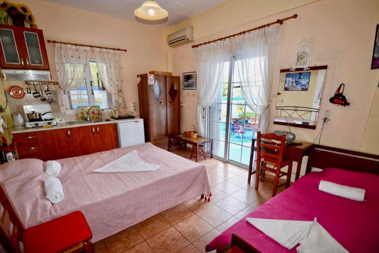 Ikaria Studios Manganitis ภายนอก รูปภาพ