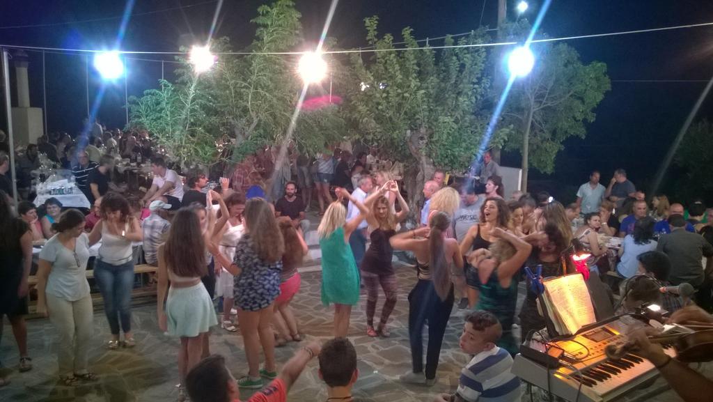 Ikaria Studios Manganitis ภายนอก รูปภาพ